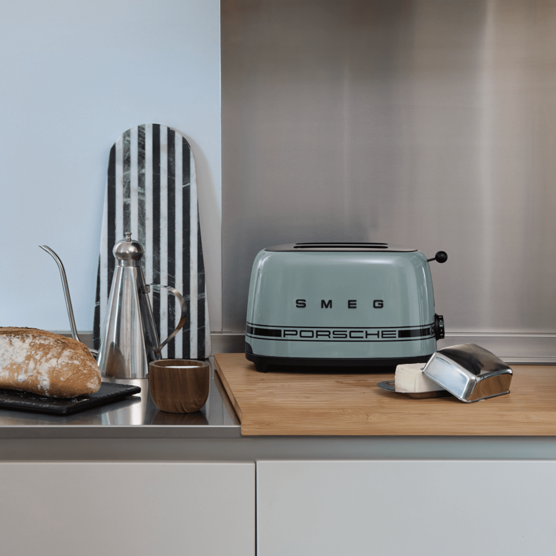 Máy nướng bánh mì Smeg x Porsche | Shade Green thumbnail 8
