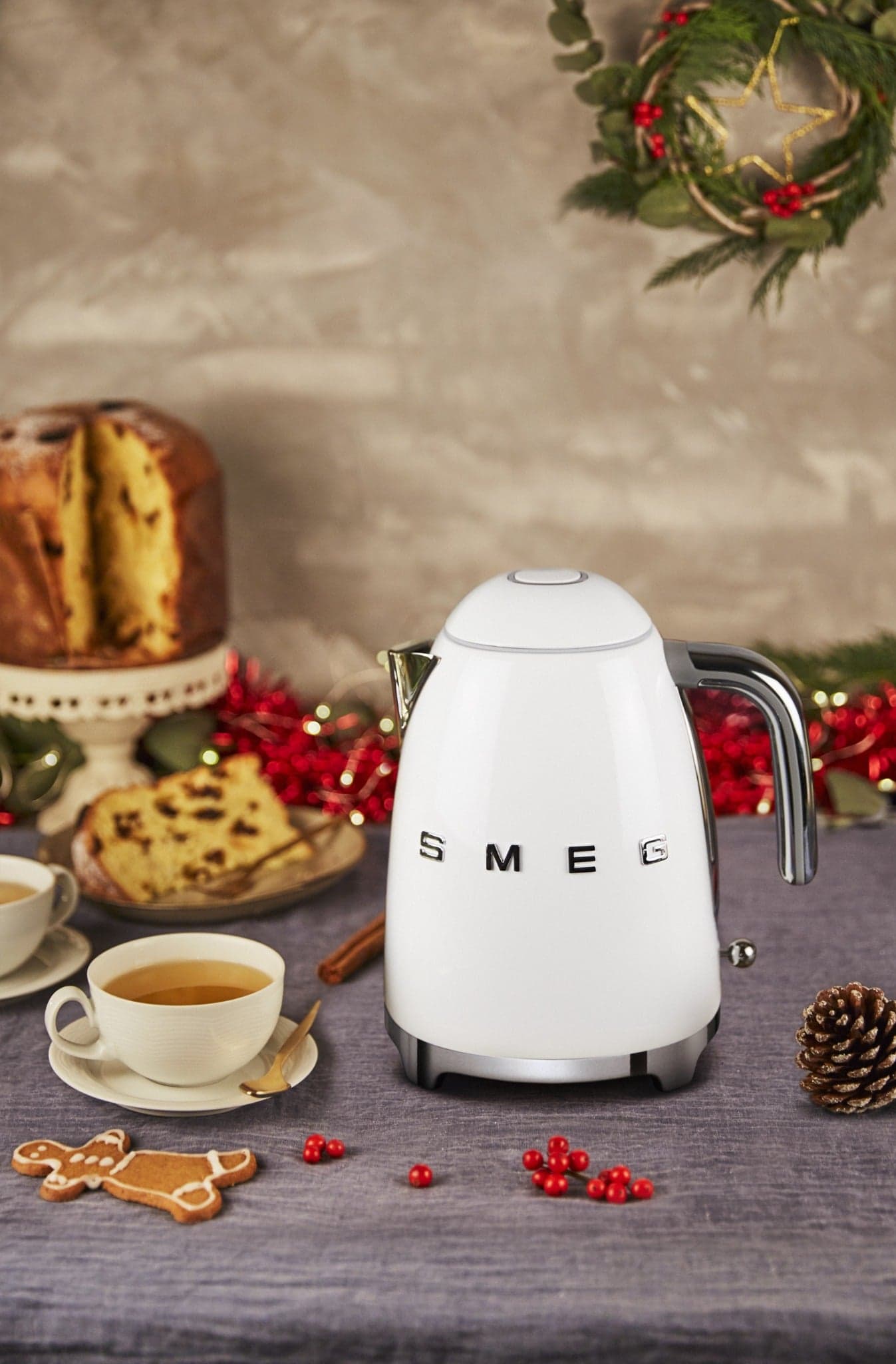 Ấm đun nước siêu tốc Smeg 50's Retro Style KLF03WH thumbnail 5